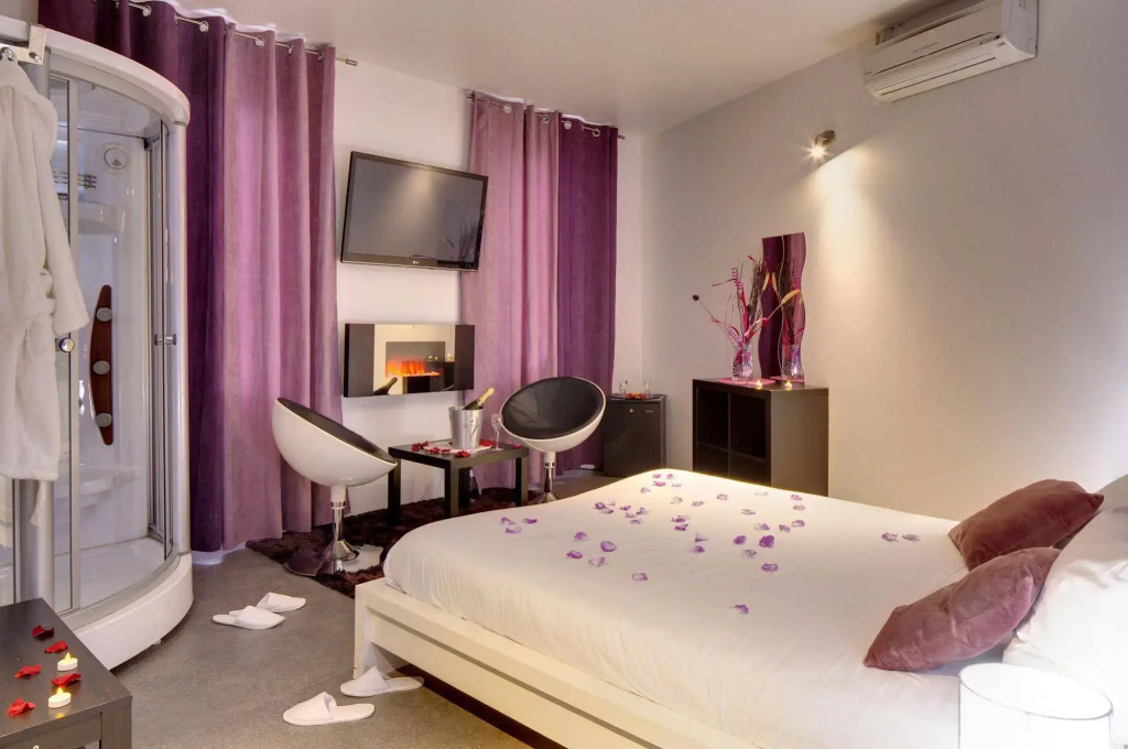 Hotel M