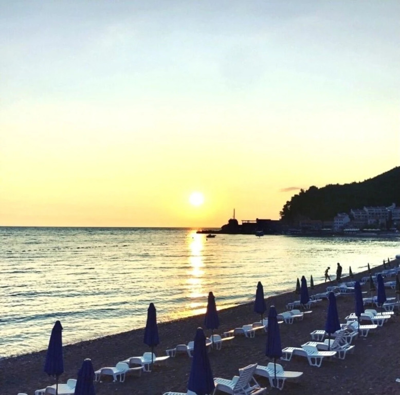 Panorama View 2-bed Apartment in Sutomore