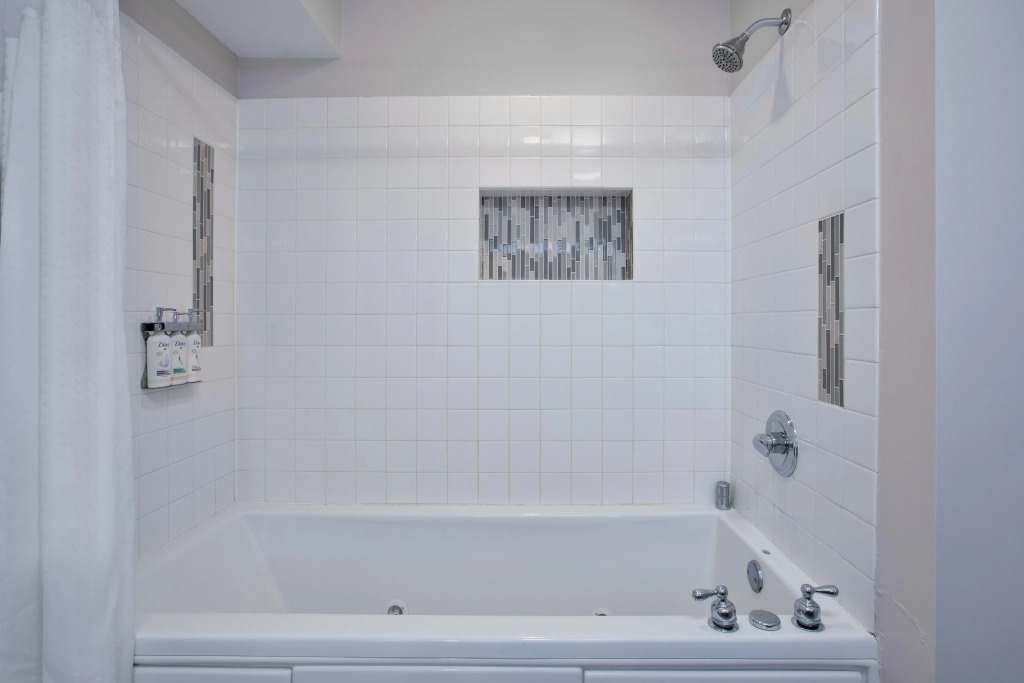 Holiday Inn Express & Suites Kent - University Area by IHG