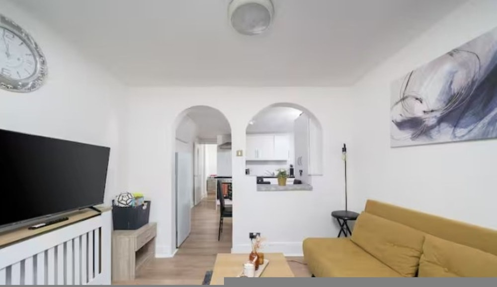 Cozy 2BR Family Apartment - London N22 Sleeps 6