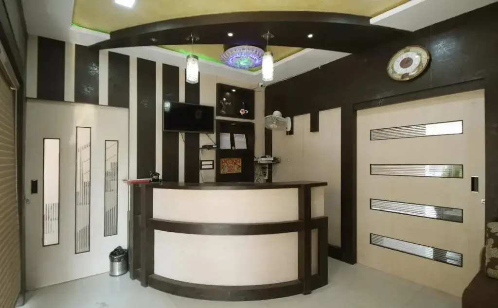 The Royal Inn by OYO Rooms