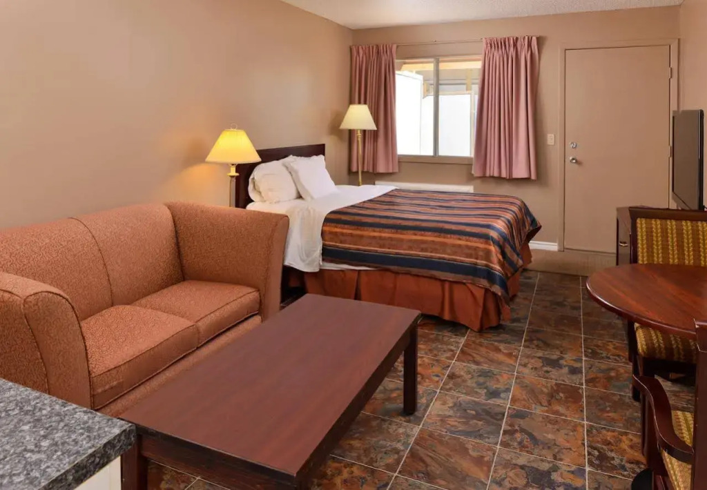 Motel 8