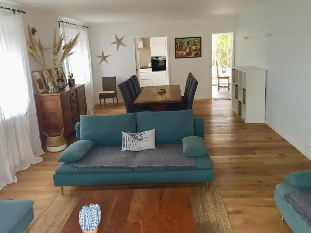 Maison Rénovée 5 Chambres, WiFi, Parking, à 800m du Marché et 1km Plage - FR-1-92-891