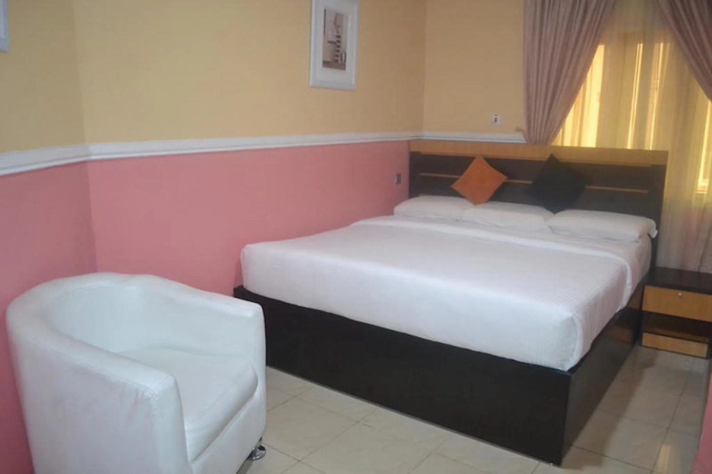 Sweet Savor Hotels & Suites
