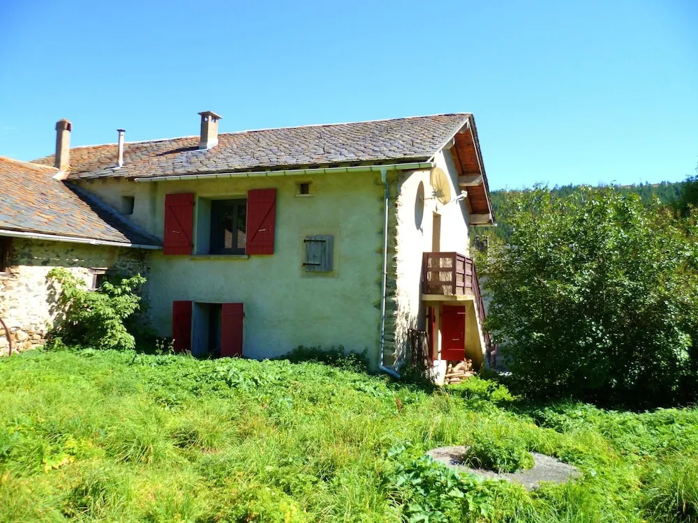 House With 3 Bedrooms in Espousouille, With Wonderful Mountain View an