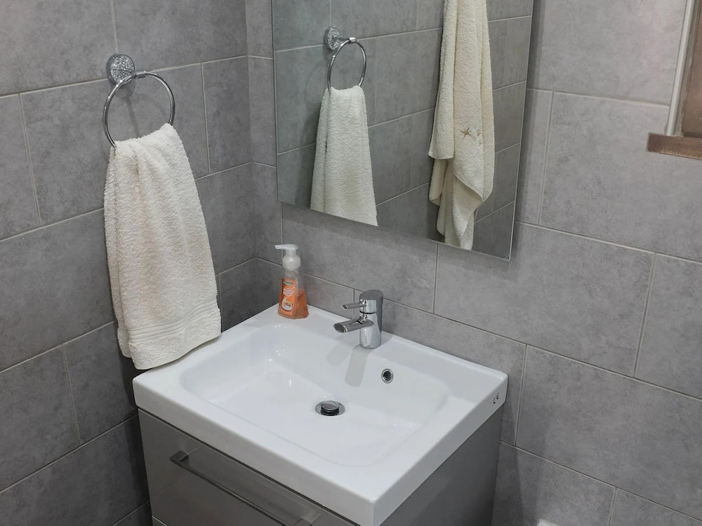 Spacious Holiday Home in Anglars-nozac With Swimming Pool