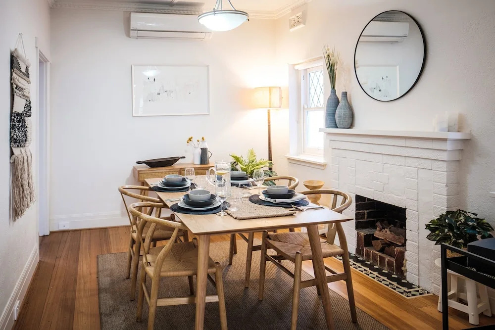 Elwood Beach Calming Tones - Rejuvenate Stays