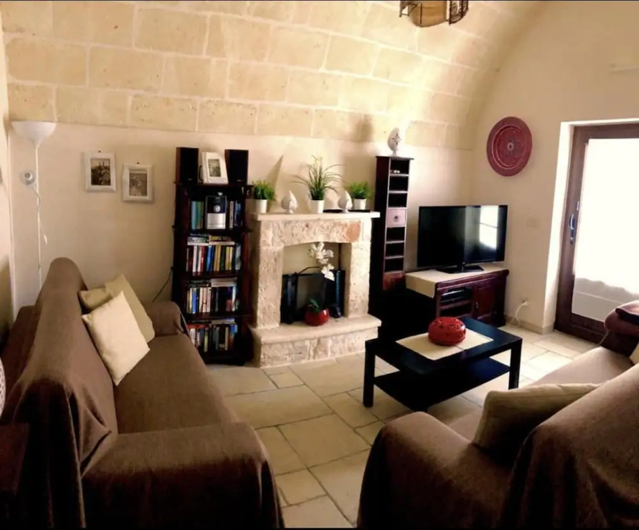 Spacious Villa with Private Pool in Castellana Grotte
