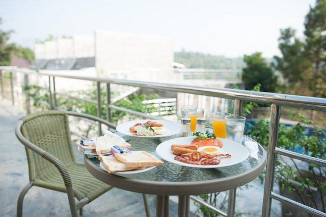 On The Rock Chaiyaphum Bed & Breakfast