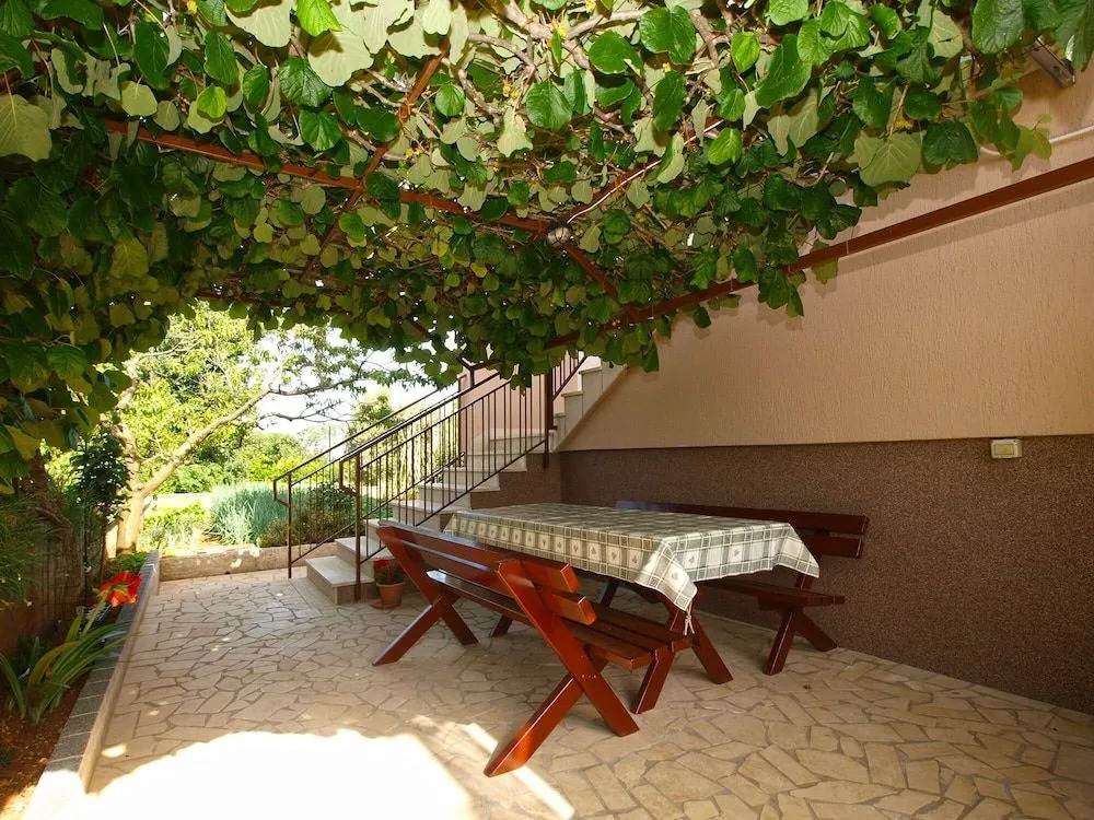 Apartment 1563
