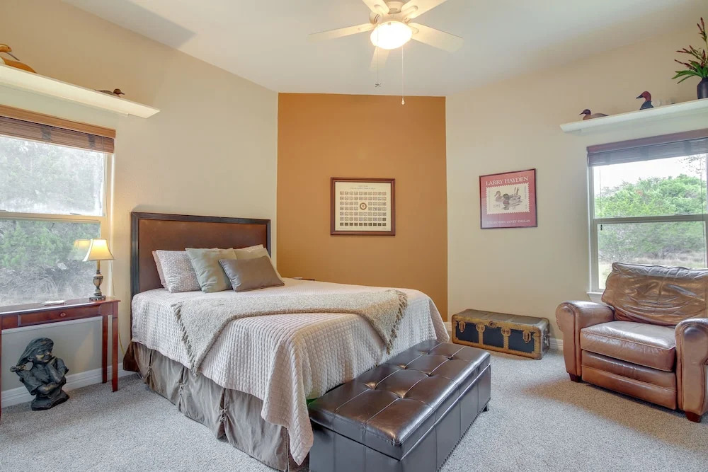 Luxe Lake Travis Vacation Rental w/ Heated Pool