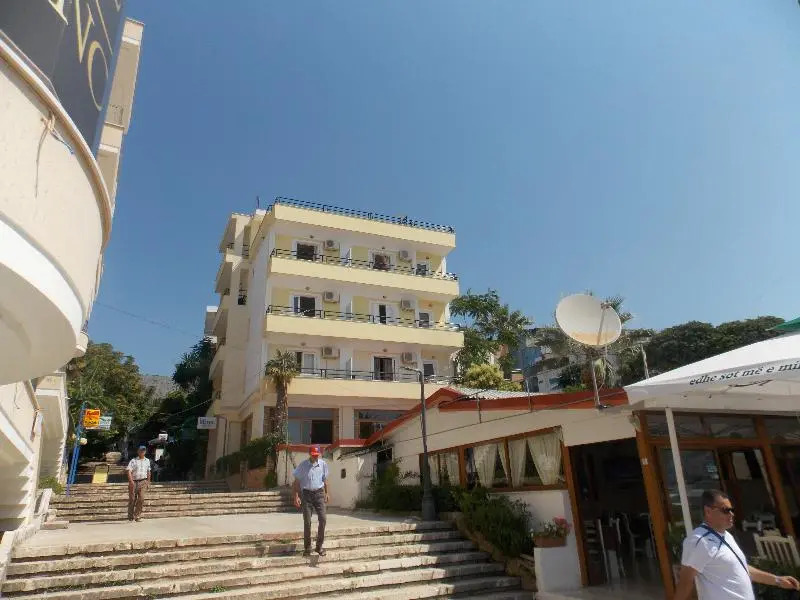 Hotel Real