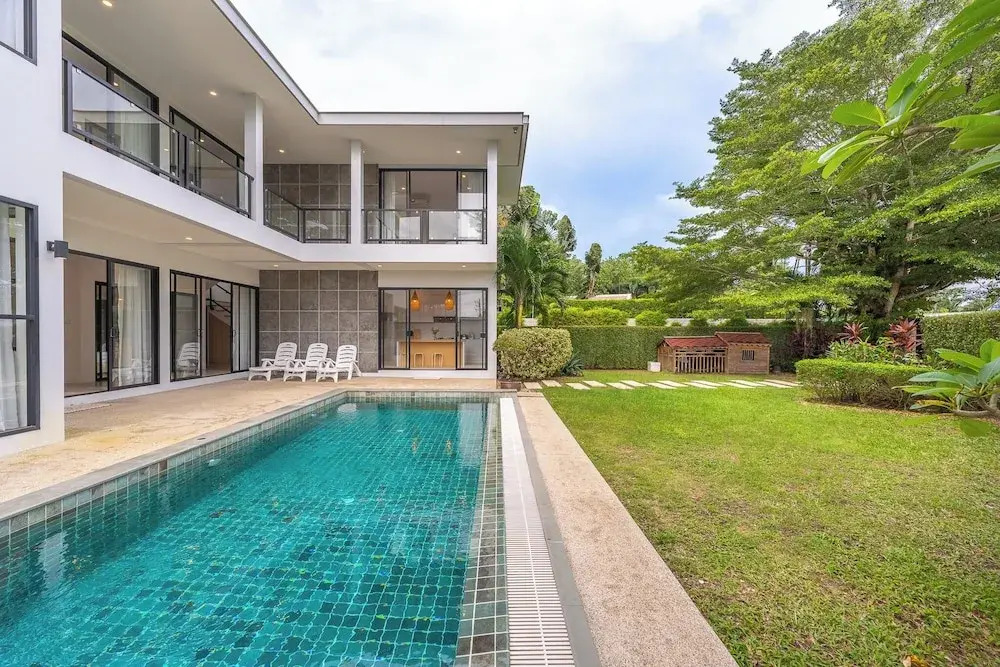 One of Phukets Best Villas V212