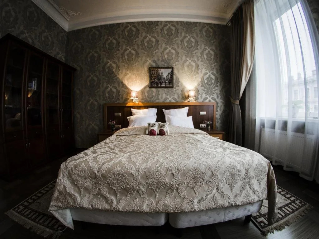 Apartment Longo On Furshtatskaya