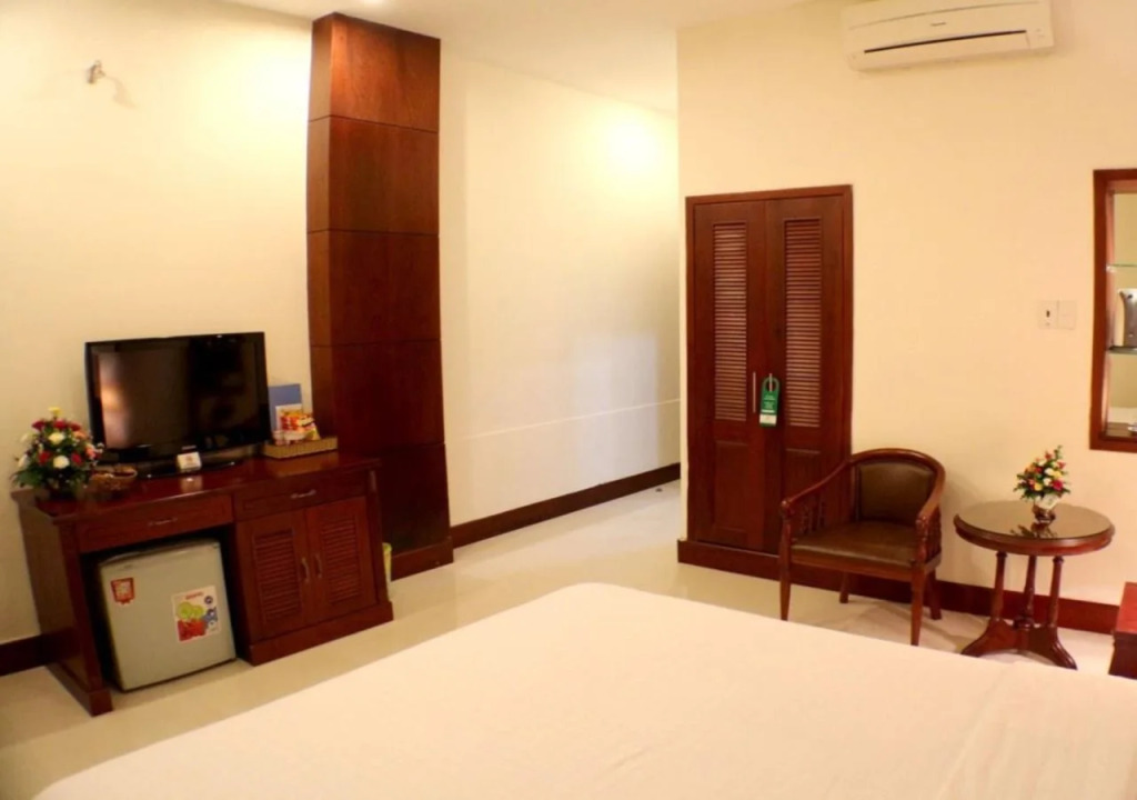 City Hotel 35 Luu Van Lang