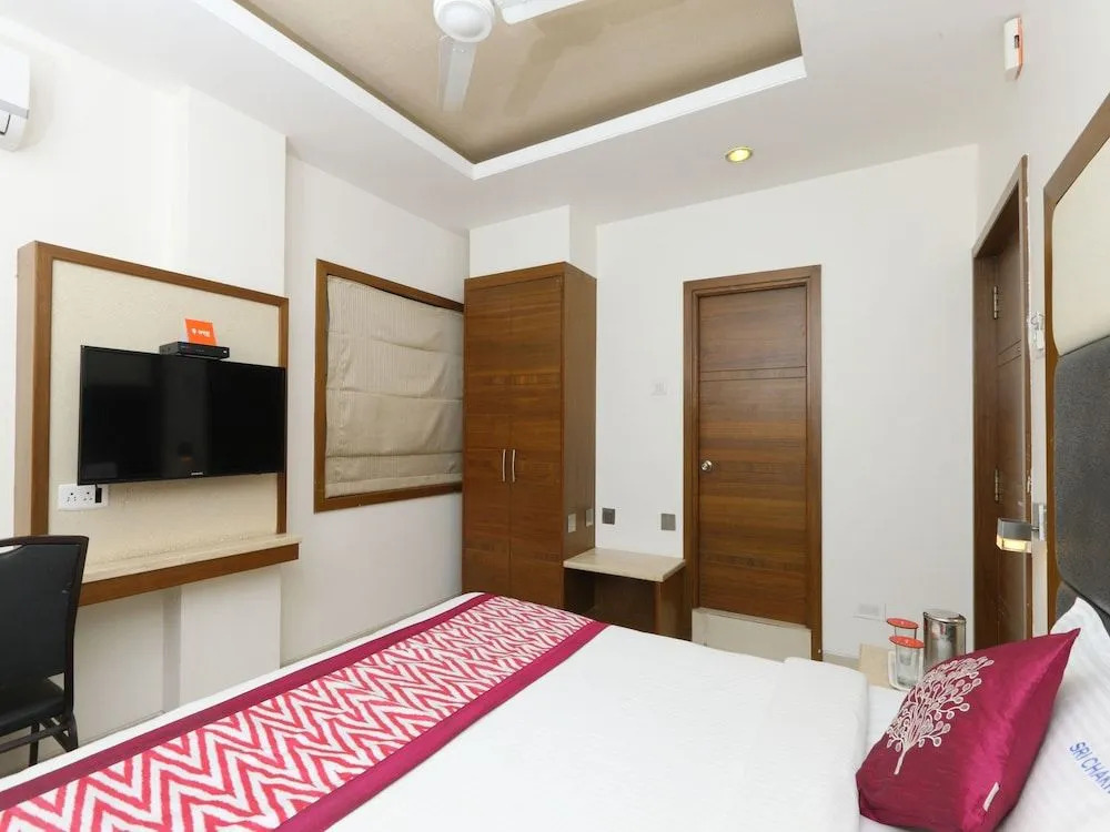 Collection O 683 Hotel Sri Chakra Inn