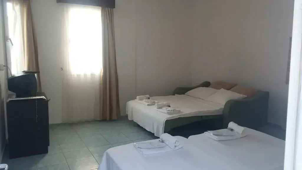 Helios Hotel