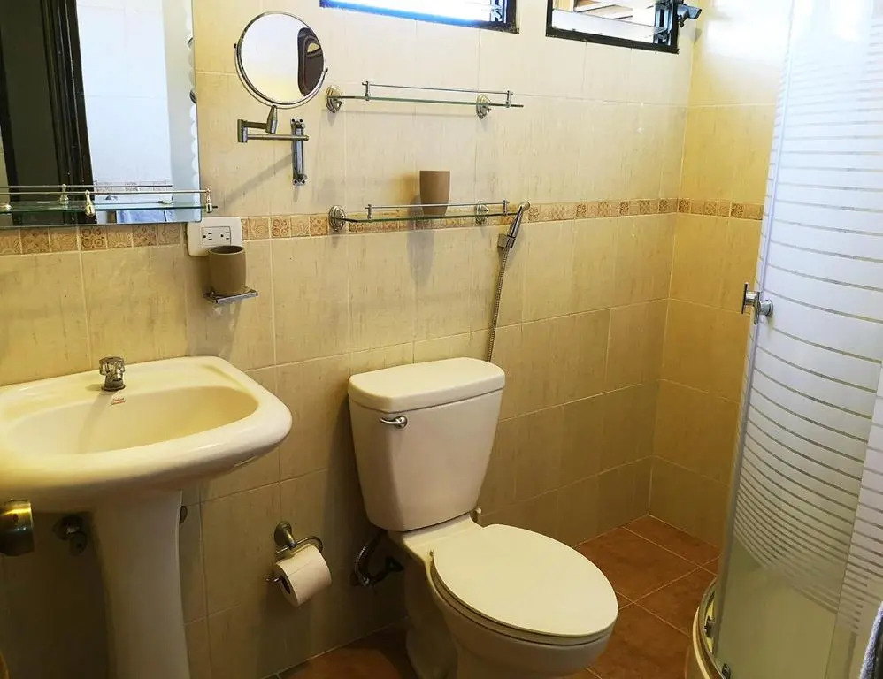 AMPLIO y bello apartamento-ZONA COLONIAL- wifi+balcon+2roons