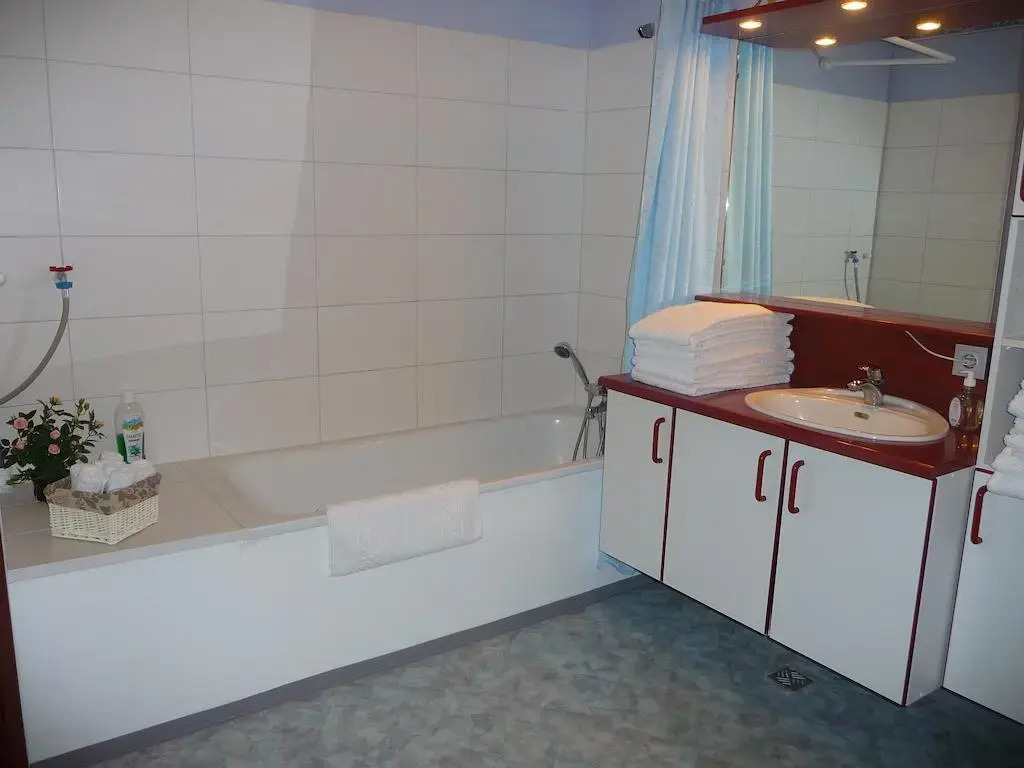 2cozyapartments.com