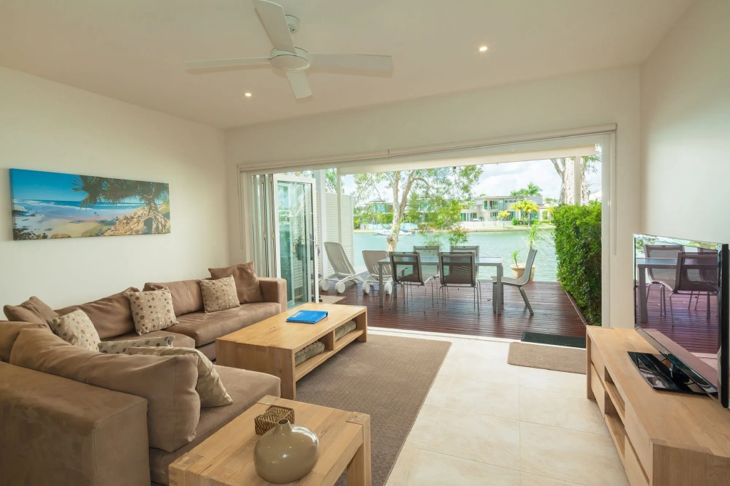 Noosa Entrance Waterfront Resort