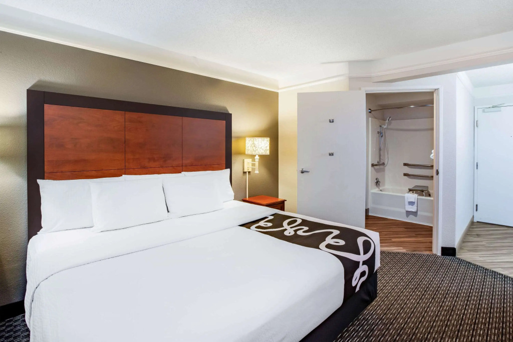 La Quinta by Wyndham Houston Baytown East