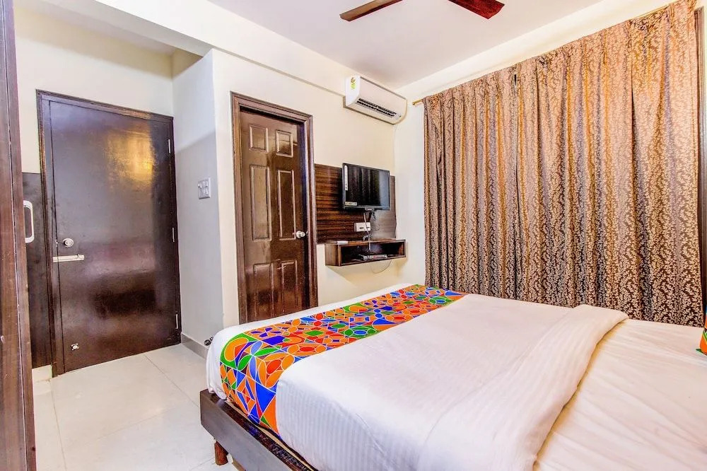 FabHotel Grand Savoury Fandhook