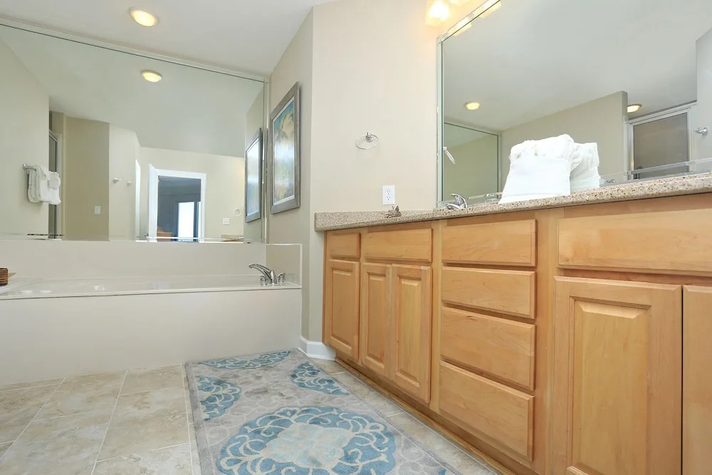 Marisol Beachfront Resort 902 - 1074268 by RedAwning