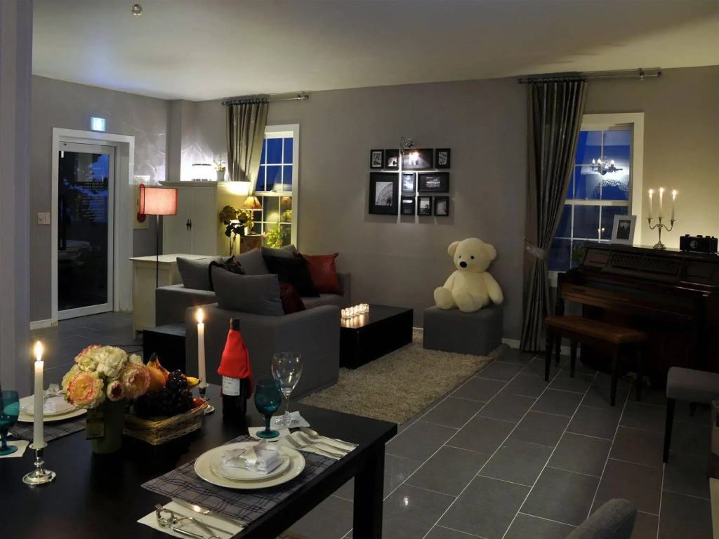 Hotel November
