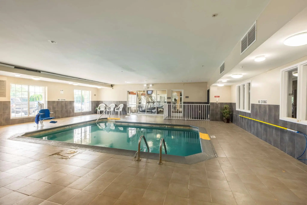 Holiday Inn Express & Suites Chicago - Matteson by IHG