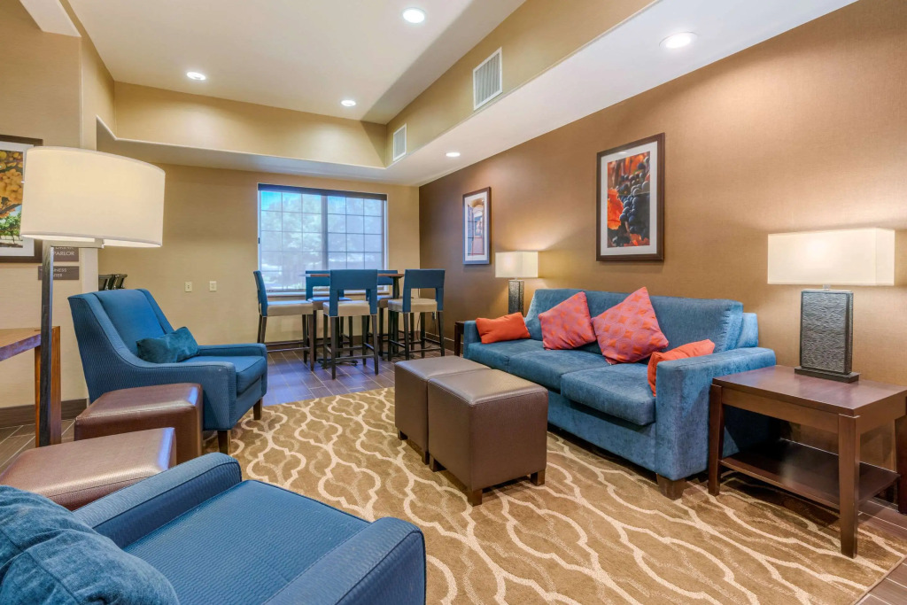 Comfort Inn & Suites Galt - Lodi North