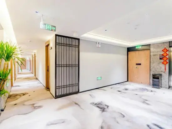 Elong R.YUN Hotel (Fuyang Shifan University Shangsha Shidaiguangchang)