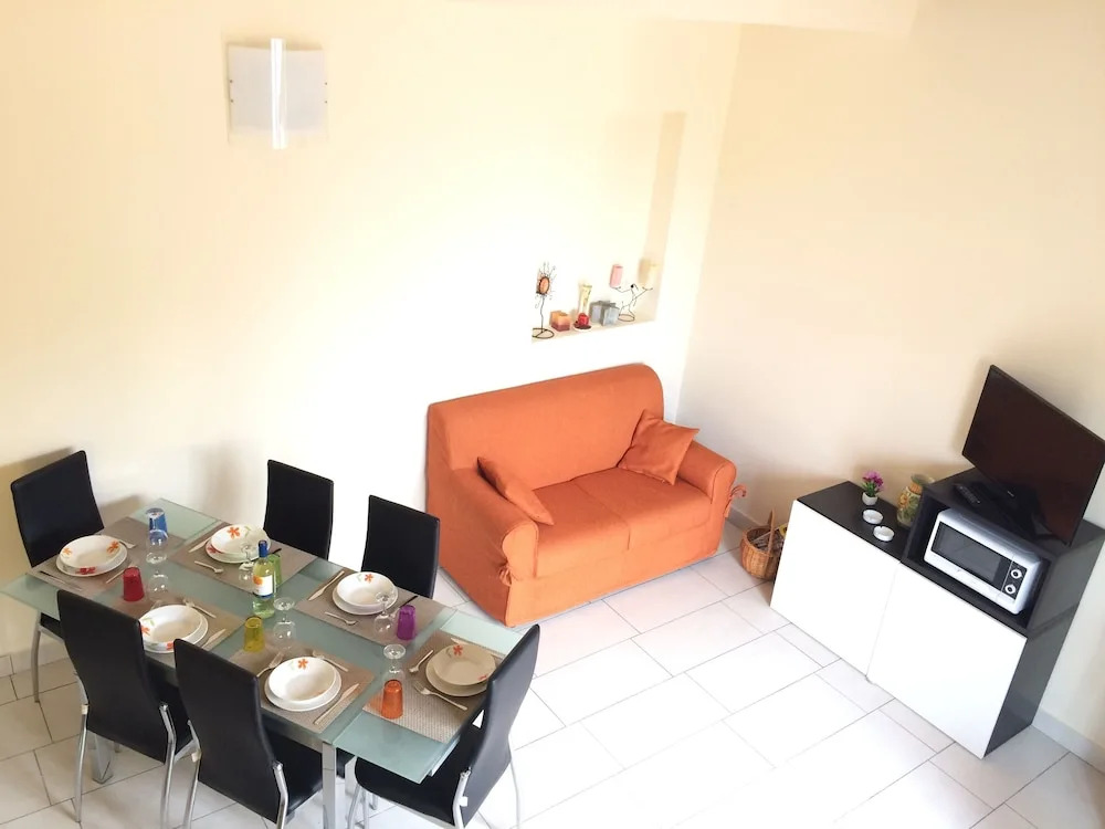 Royal Bay Apartment - Villa in Cefalu With Private Access to the sea