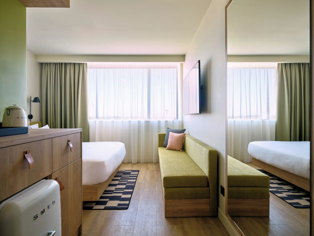 Hampton By Hilton Lyon Airport