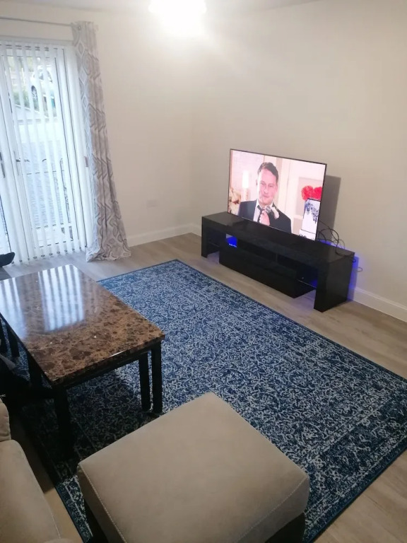 Remarkable 1-bed Apartment in Luton