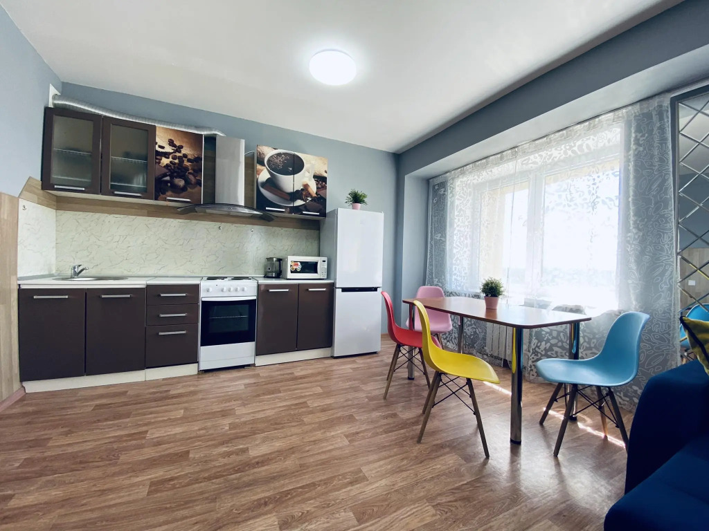 InnHome Apartments (ИннХоум) на проспекте Свердловский