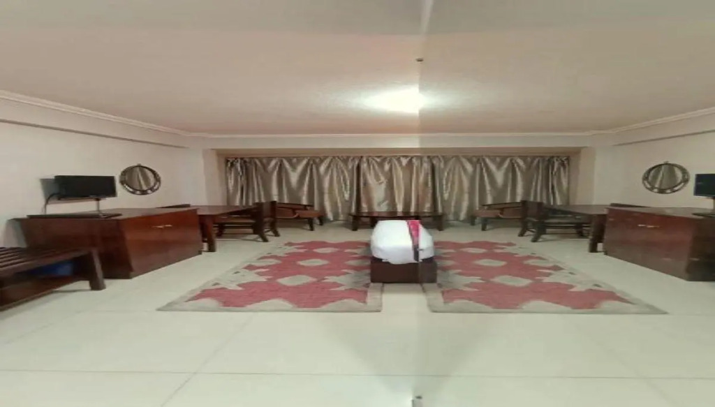 Decale Palace Hotel