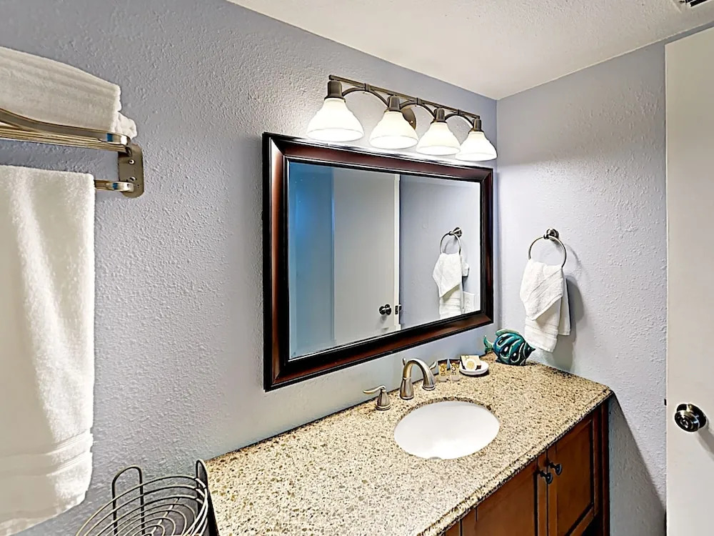 Gulf Unit 805 - 2 Br Condo