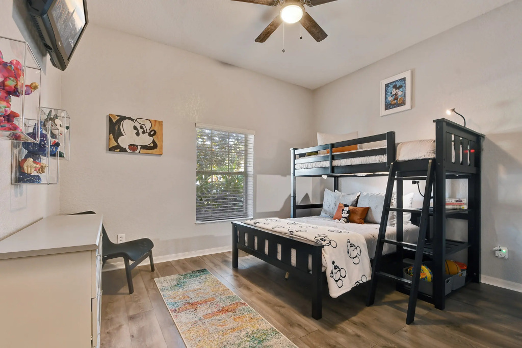 Bahama Bay New Modern 2 Bedroom, patio sleeps 6, Davenport, US