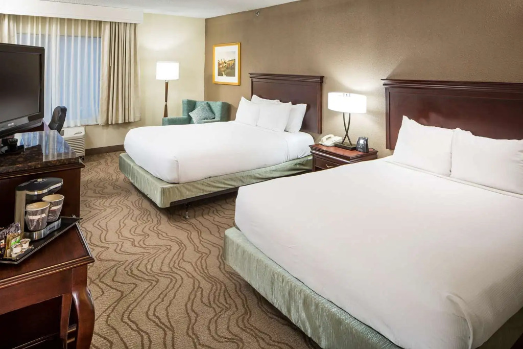 DoubleTree by Hilton Boston-Milford
