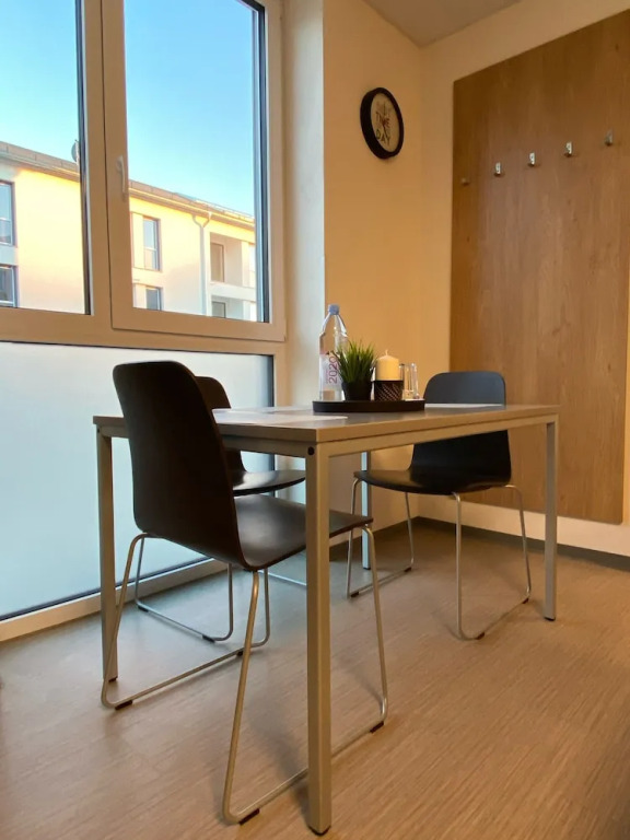 Prime Apartments and Rooms