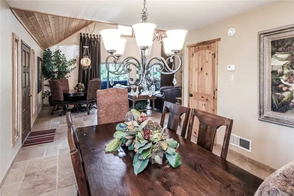 Sierras Grace - Three Bedroom Cabin with Hot Tub