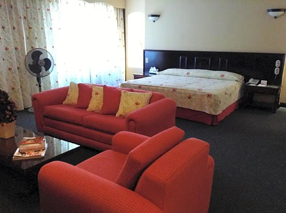 Real De Uruapan Hotel