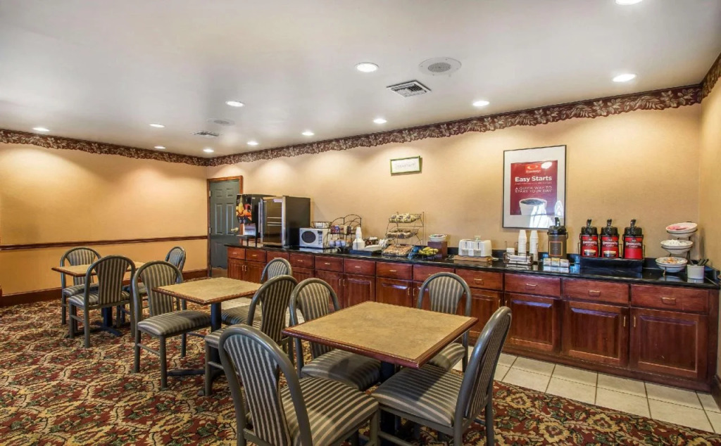 Econo Lodge Inn & Suites Marianna South