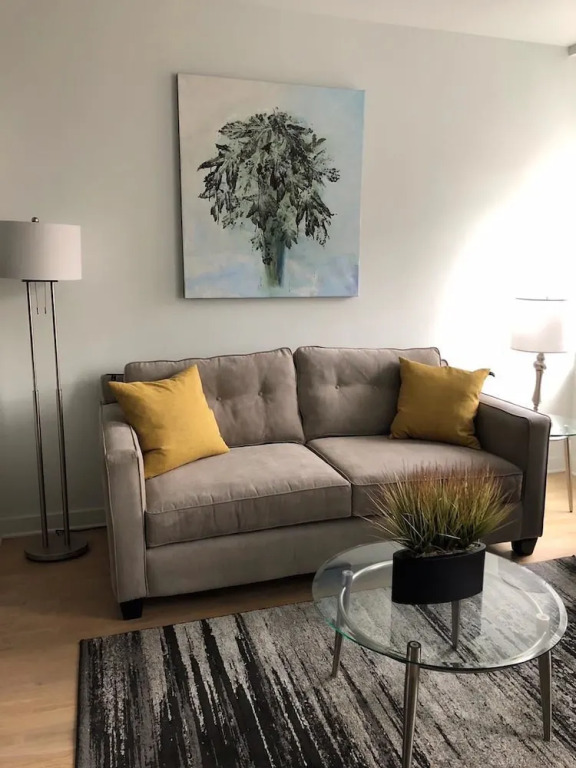 Cook City Suites - 1616 Walnut Street