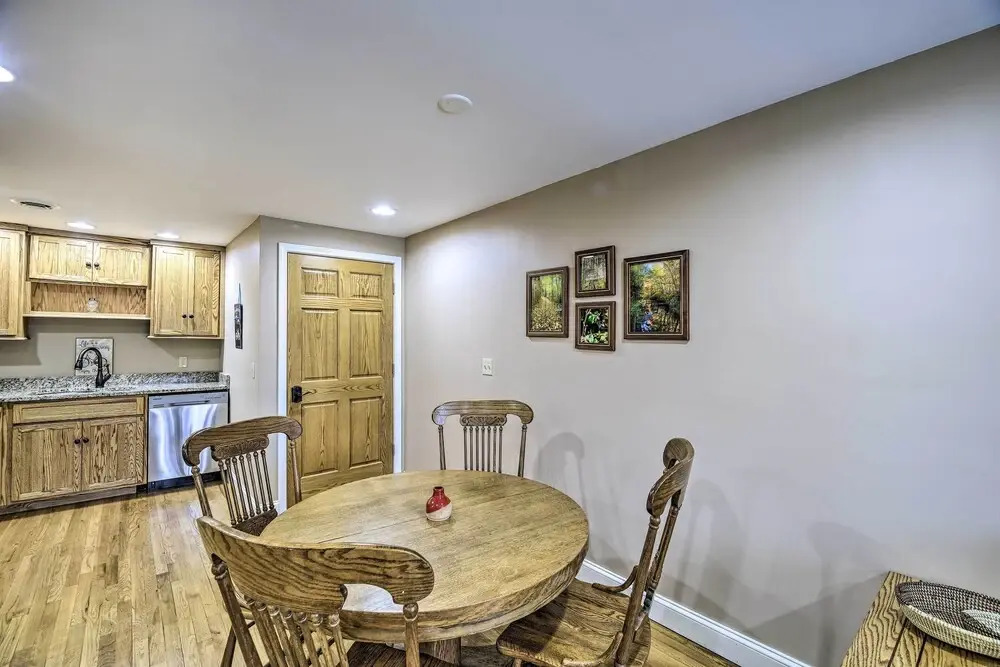Comfy Damascus Apartment - Walkable Location