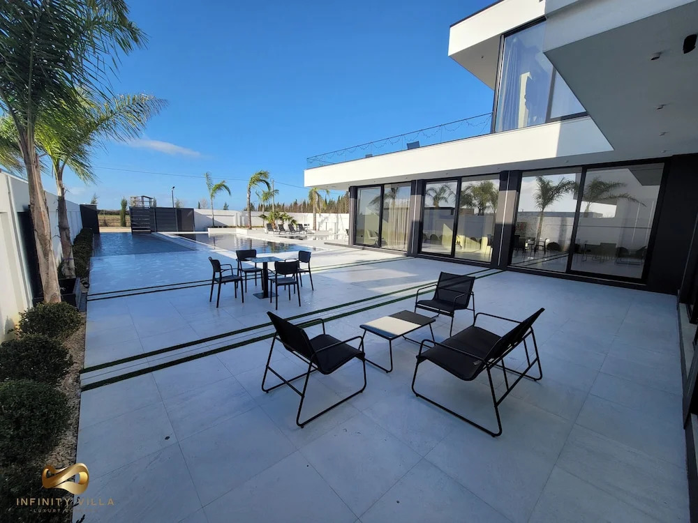 La Mirage Group Villas