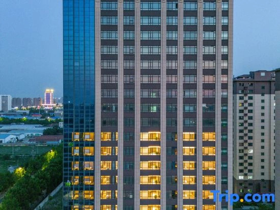 HomeInn Business Hotel (Weifang Yixin Street North of High-speed Railway Station)