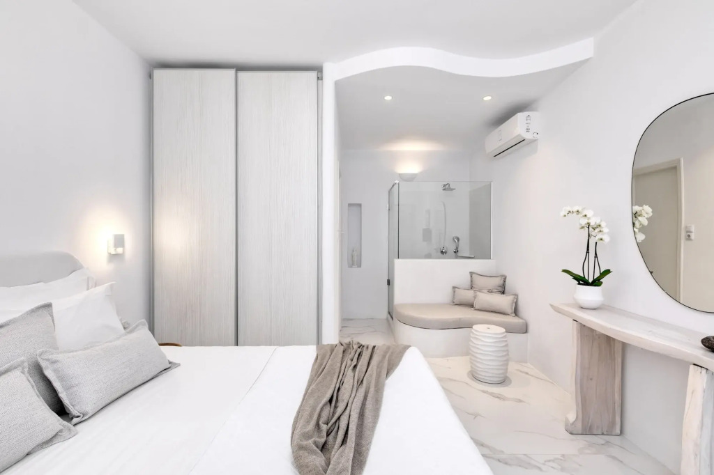 Lilly Residence-All Sea View Suites, Adults Only