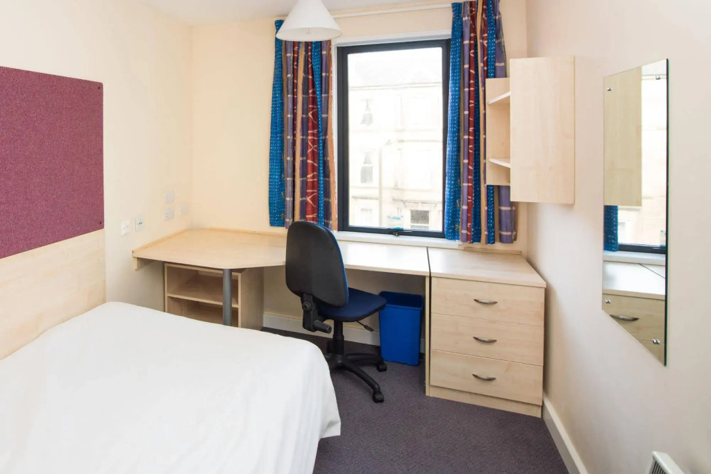 For Students Only - McDonald Road in Edinburgh
