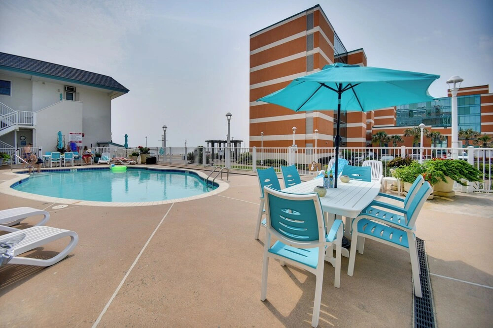 Chic Virginia Beach Retreat - Pool, Steps to Beach